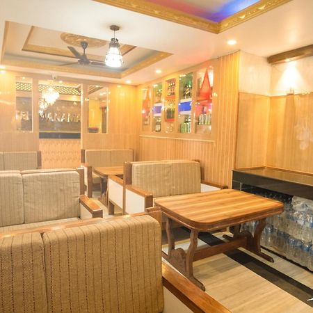 Oyo 304 Hotel Manama Balaju Экстерьер фото