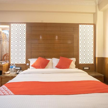 Oyo 304 Hotel Manama Balaju Экстерьер фото